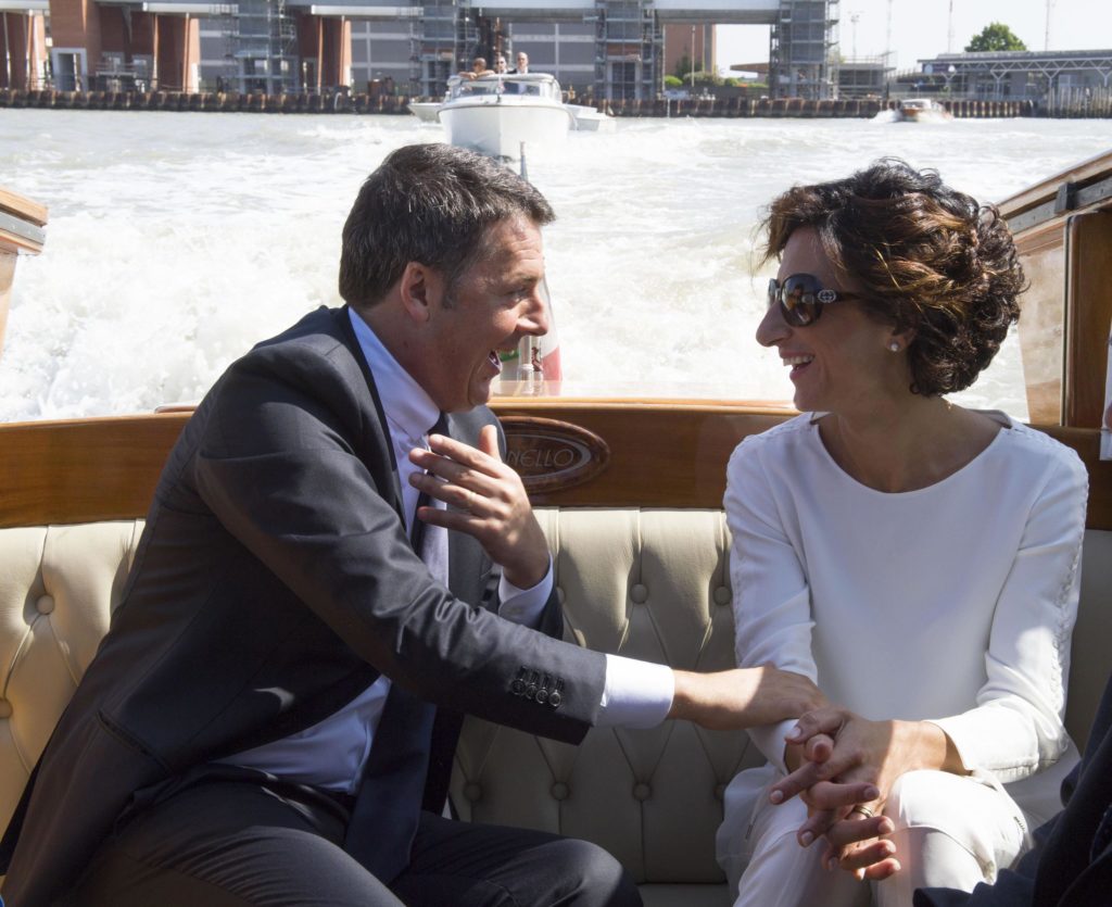 Matteo Renzi ospite di Lorella Boccia a "Rivelo" si confessa: "Così ho conosciuto mia moglie Agnese"