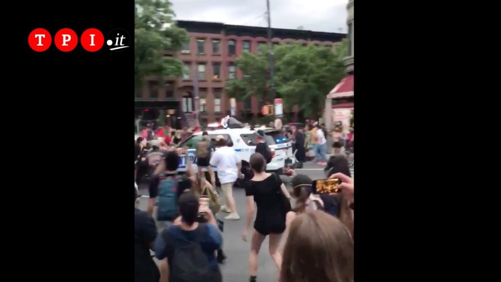 polizia manifestanti floyd