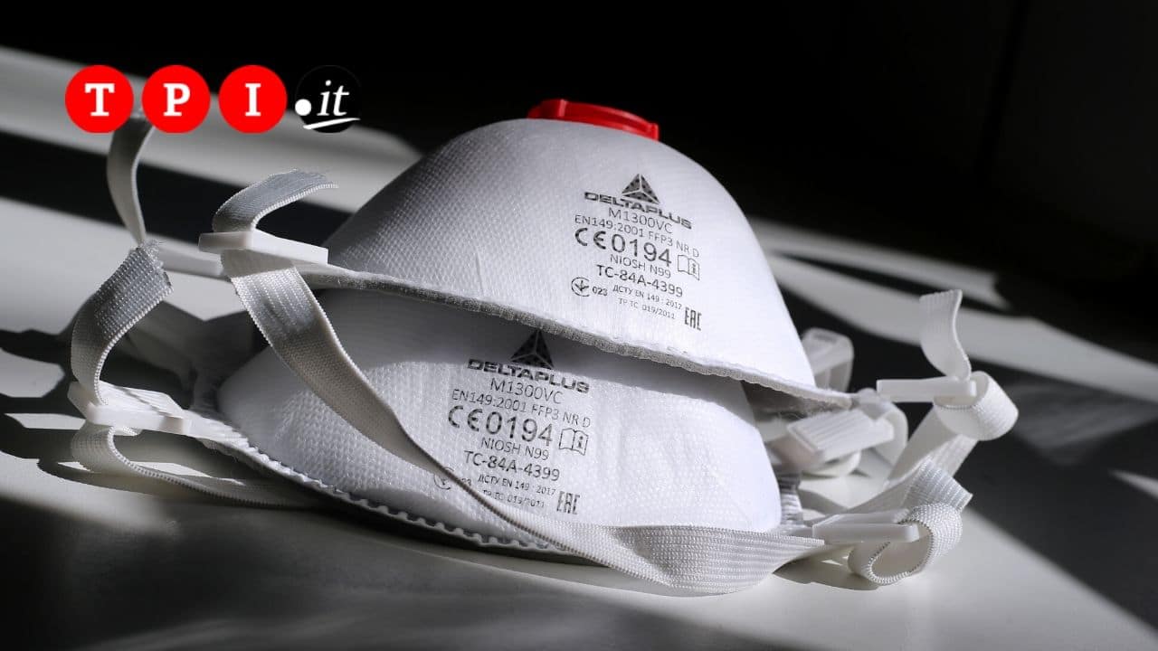 Mascherina Lavabile Con Tasca - Italia