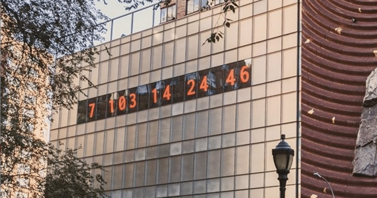 New York, spunta il Climate Clock, che segna quando la Terra collasserà