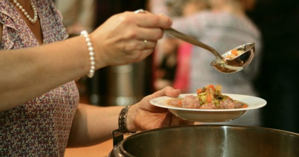 genova multe mensa poveri