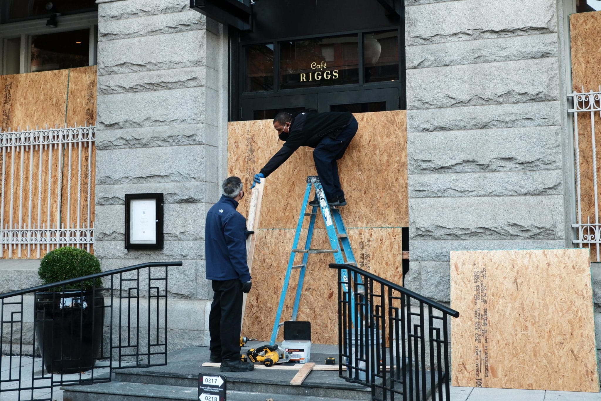 elezioni usa negozi barricati