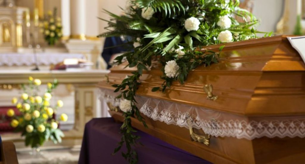 funerale madre defunto positiva