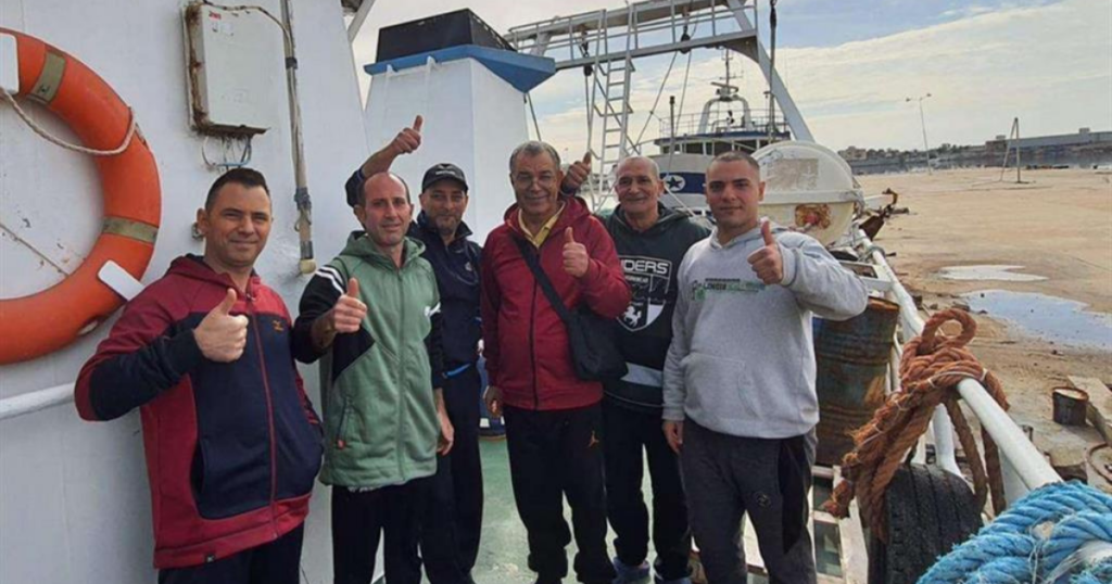 pescatori libia arrivo mazara del vallo
