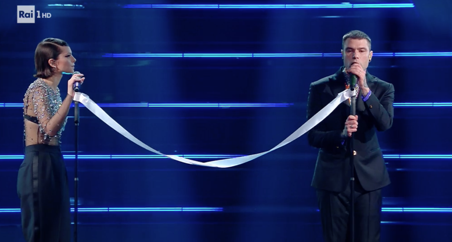 abiti fedez sanremo 2021