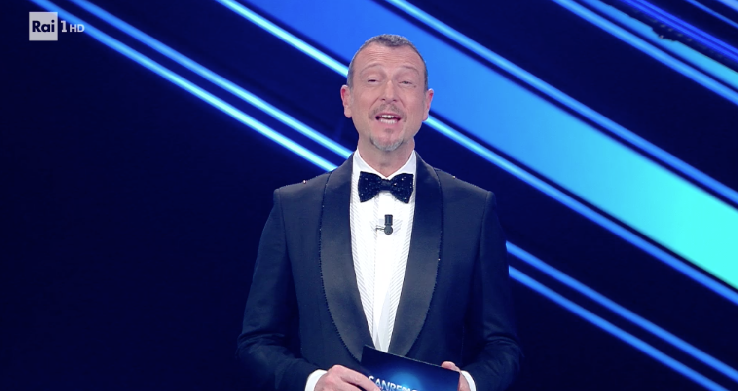 giacca amadeus sanremo 2021