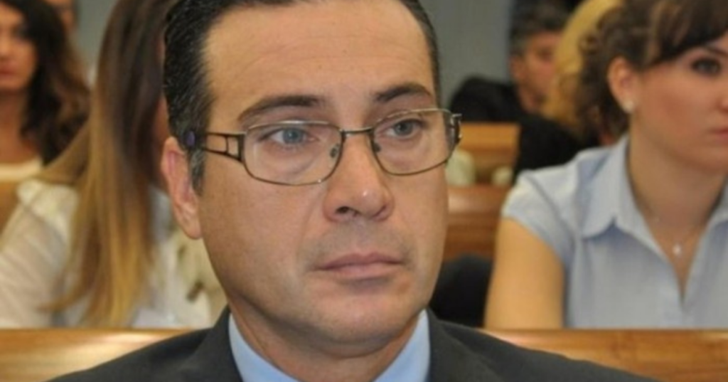 russia espelle diplomatico