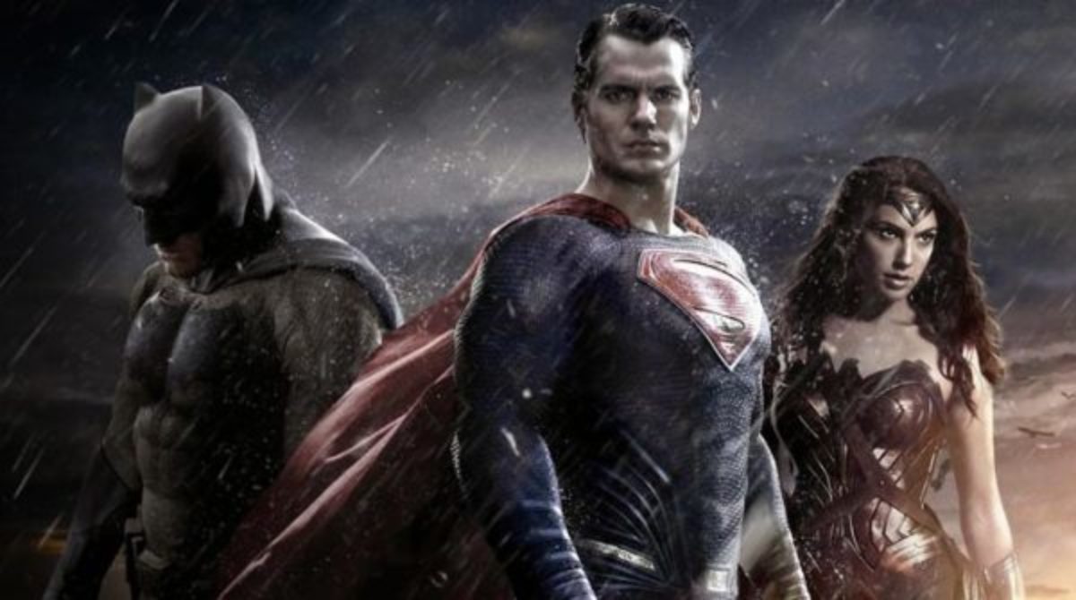 Batman v Superman Dawn of Justice trama cast trailer streaming film italia 1 oggi