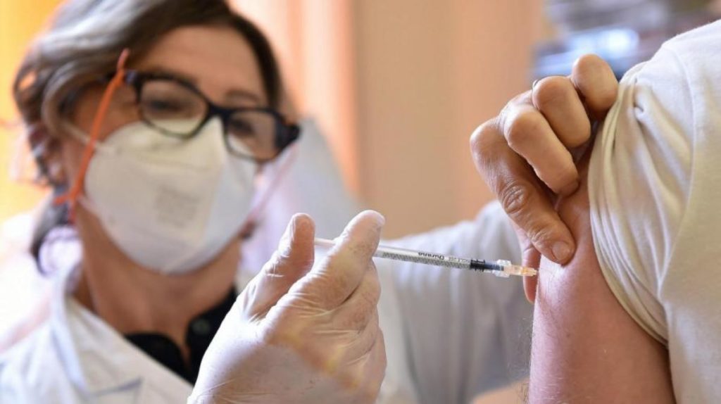 vaccini covid ultime notizie italia oggi