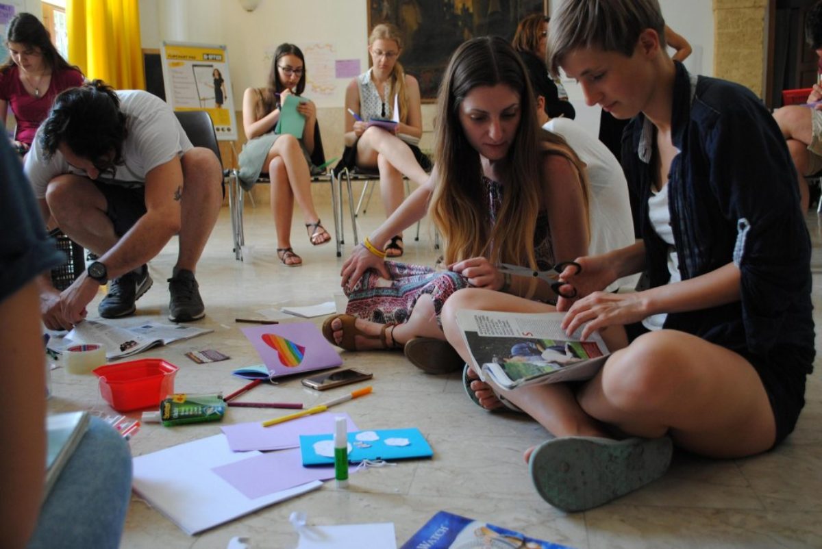 ungheria distributore libro famiglie arcobaleno multato legge lgbtq