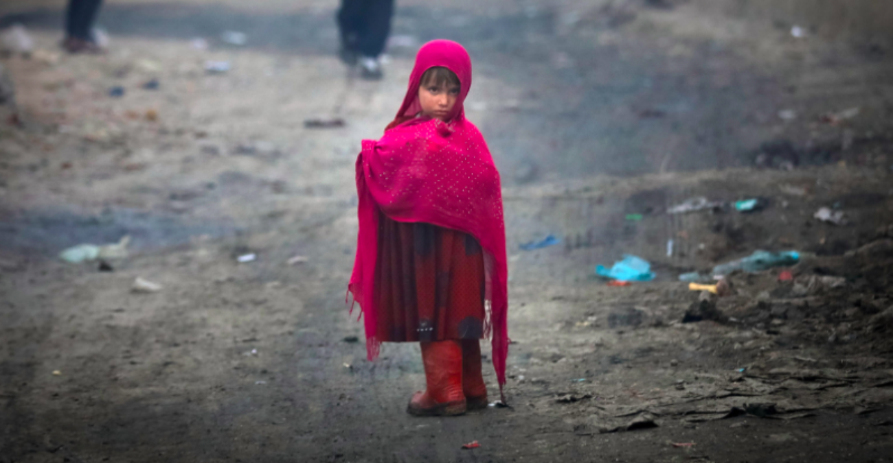bambini sfollati afghani