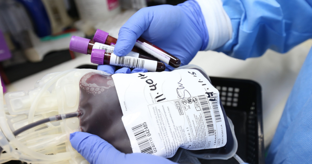 figlie rifiutano trasfusione sangue vaccinato