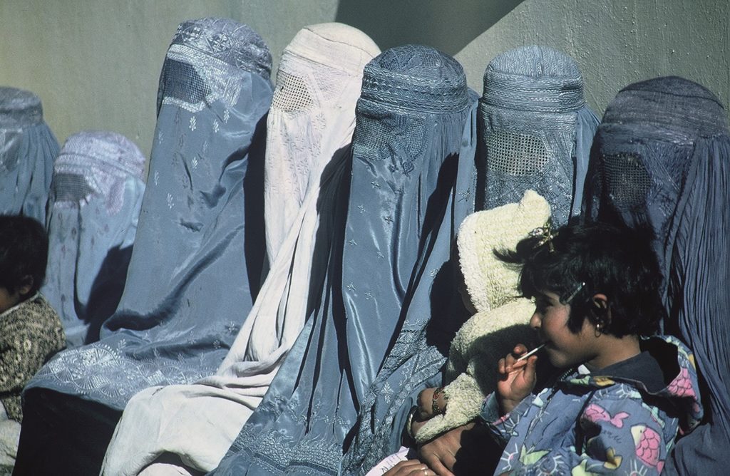 Afghanistan Dalle minigonne di Kabul a Bin Laden il documentario su Rai 3