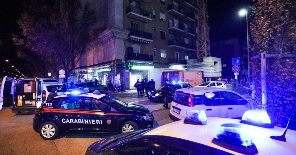 Torino, carabiniere sventa una rapina e viene accoltellato: fermato 16enne
