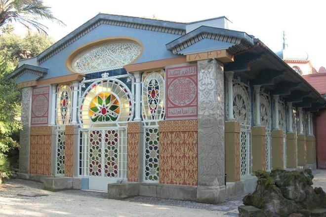 Moorish greenhouse