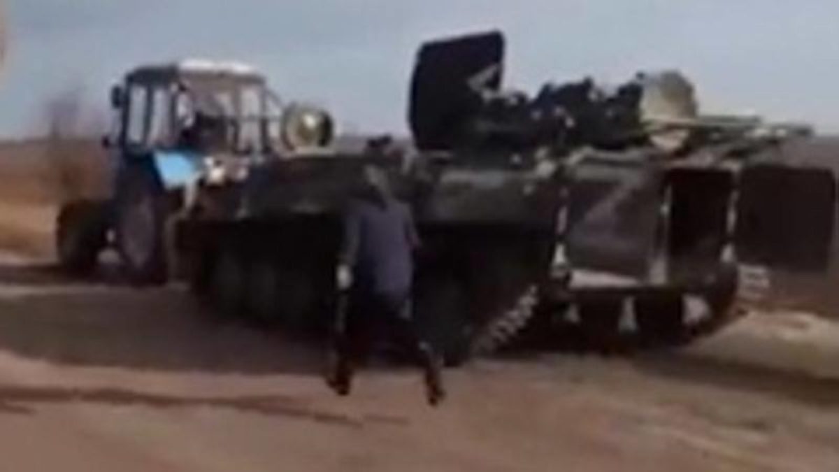 guerra ucraina soldati russi carri armati