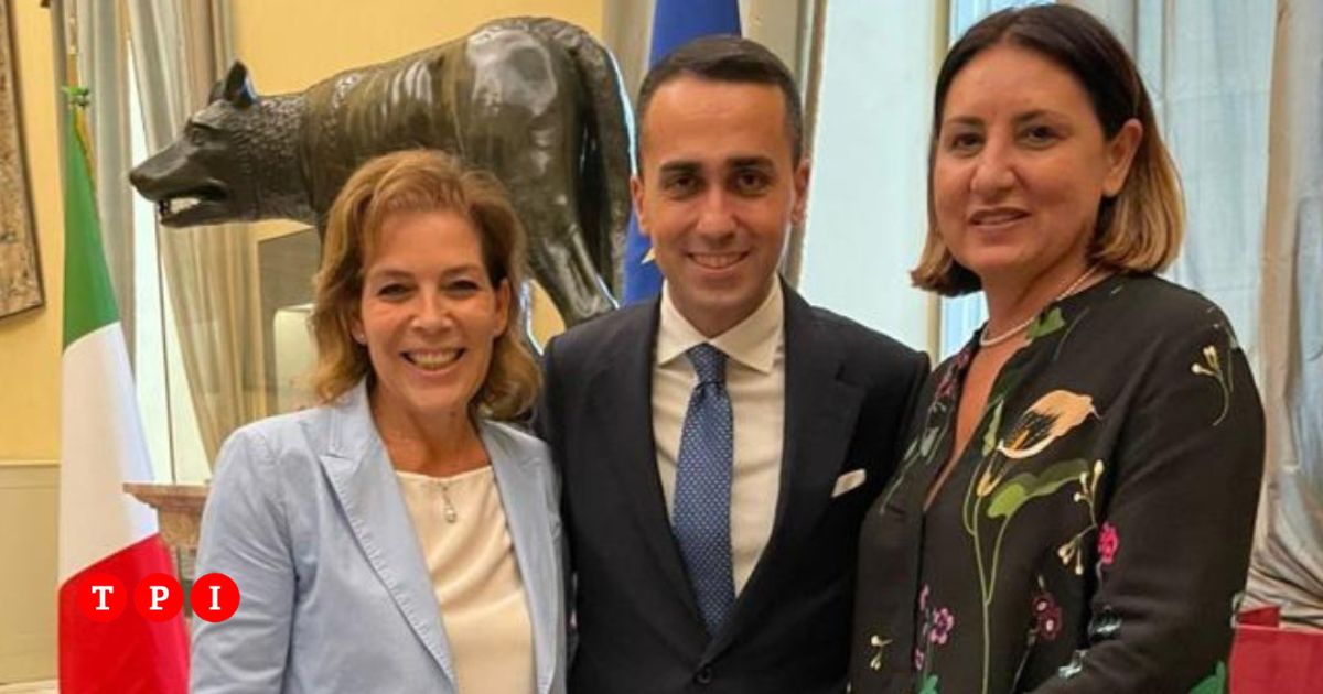 L'ex M5S Daniela Rondinelli passa con Di Maio ricoperta di insulti