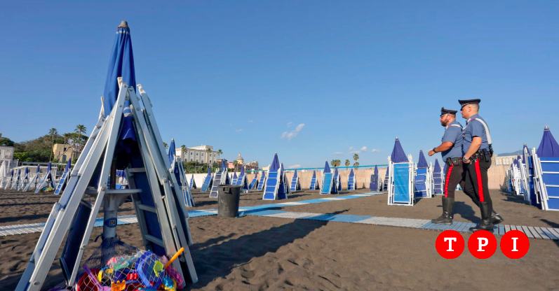 Napoli, bimba di 5 anni si perde sulla spiaggia di Torre Annunziata: morta