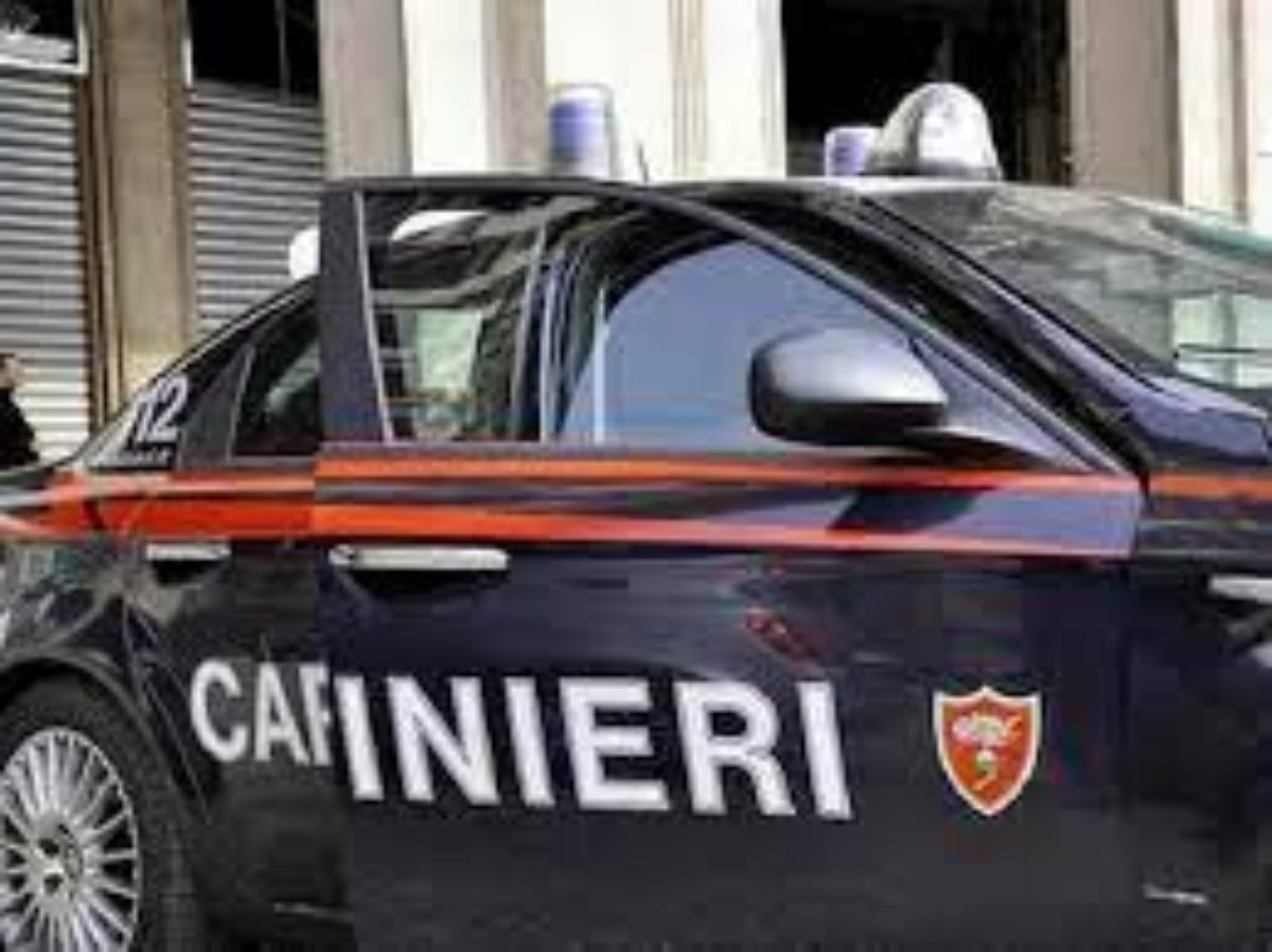 Castellammare di Stabia figli padre amante