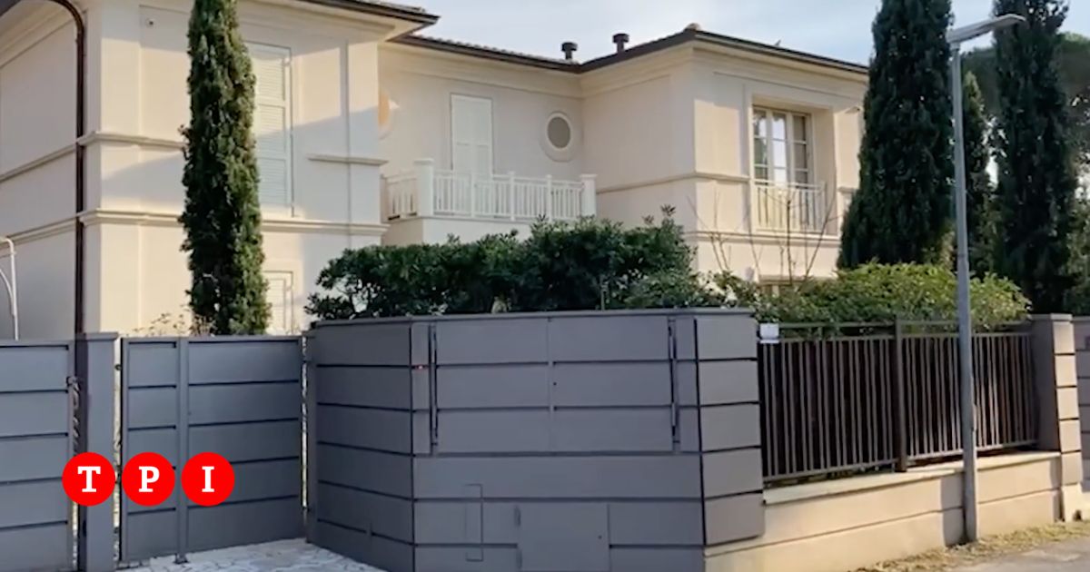 Forte dei Marmi, la villa di Zelensky affittata a russi. Ma l'agenzia