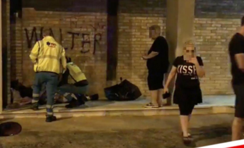 casoria afragola senzatetto fuoco