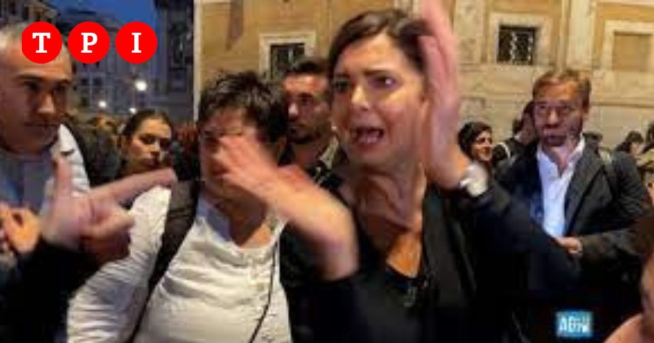 Boldrini contestata alla manifestazione per l’aborto: “Se ne vada”. Il video