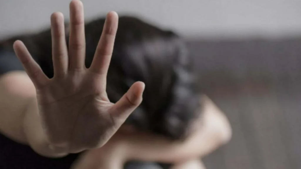 13 anni violenza sessuale garage cerignola foggia