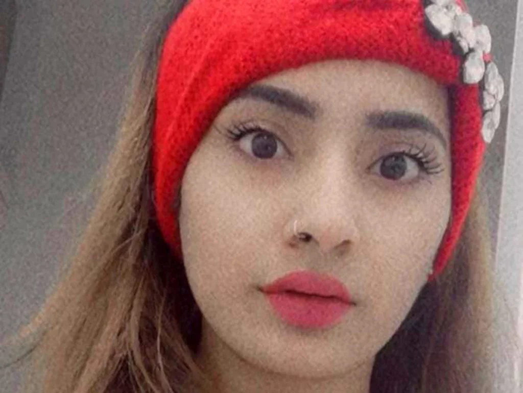 Saman Abbas ordine cattura pakistan per genitori ragazza