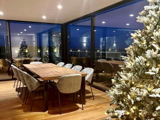 Totti Noemi Bocchi foto nuova casa addobbata Natale