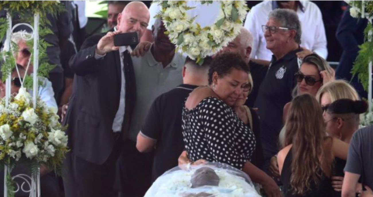 infantino selfie pelé