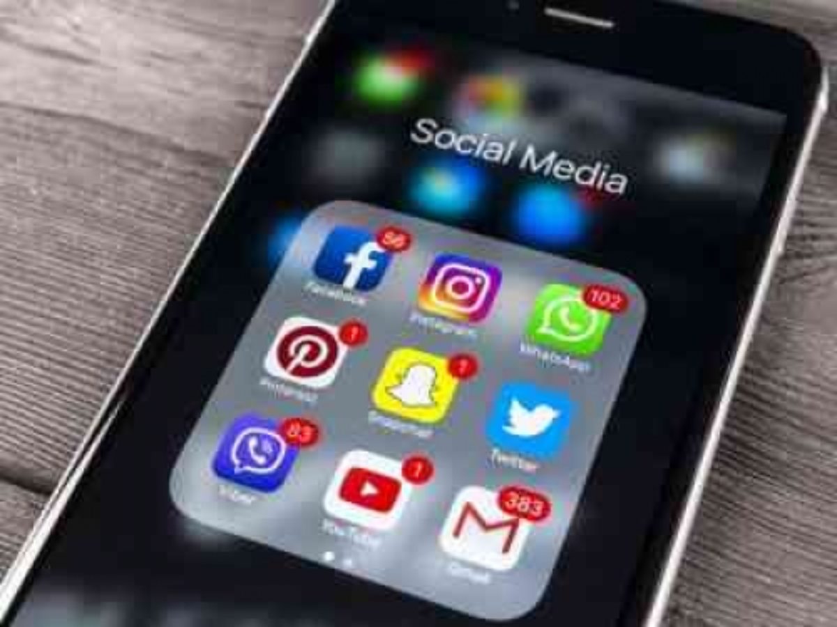 regno unito legge social network