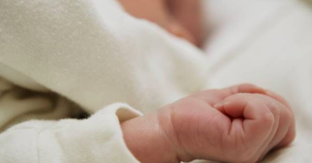 neonato pertini mamma