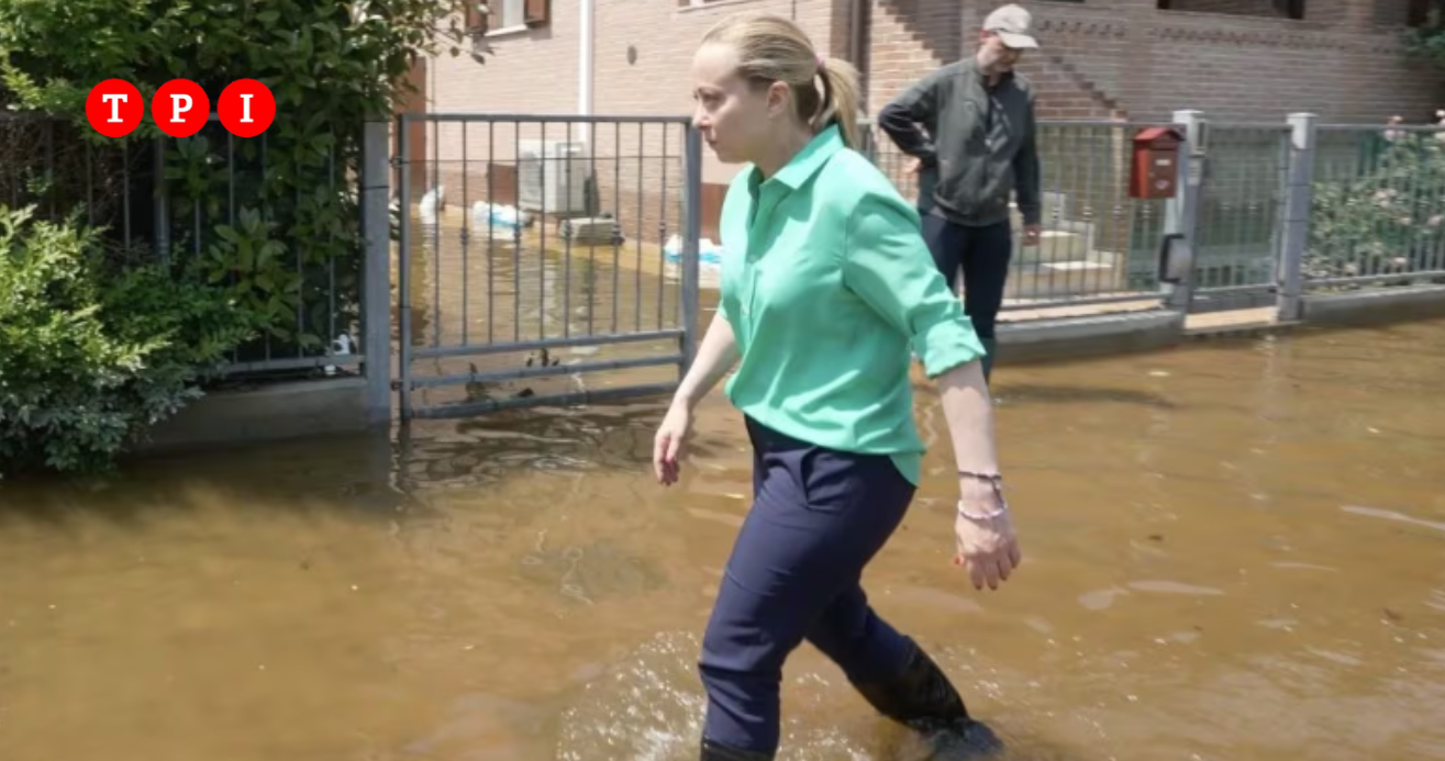 Meloni nelle zone alluvionate in Emilia-Romagna: “Non è il momento ...