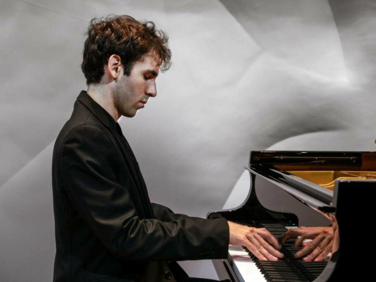 Chi è Alexandre Kantorow, il pianista ospite a Oggi è un altro giorno