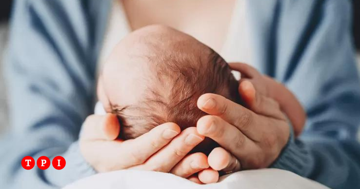 Body Neonato Divertente - Stampa 'Mamma Escile Che Ho Fame' - 100% Cotone, Regalo Perfetto Per Neonati - Foto 13