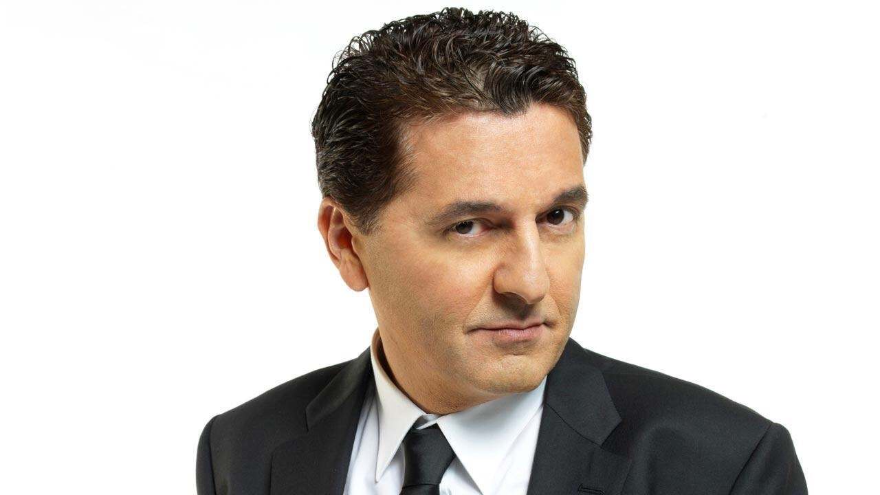 Teo Mammucari vita privata moglie e figlia del concorrente di Ballando con le stelle 2023 Teo Mammucari vita privata moglie e figlia del concorrente di Ballando con le stelle 2023