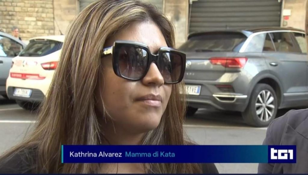 Denunciata la mamma di Kata avrebbe accoltellato una donna in un locale di Firenze