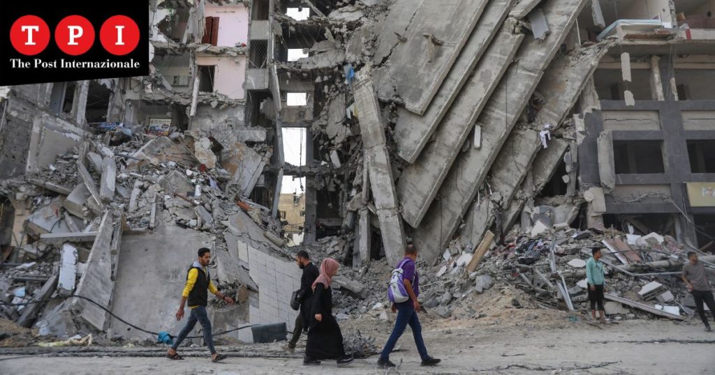Guerra Gaza Israele Hamas civili morti sfollati edifici distrutti Striscia rasa al suolo