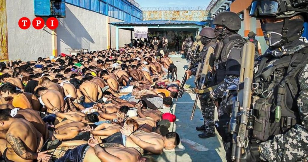 Ecuador stato emergenza gang pandillas omicidi rivolte carceri assalti tv Adolfo Macias Fito