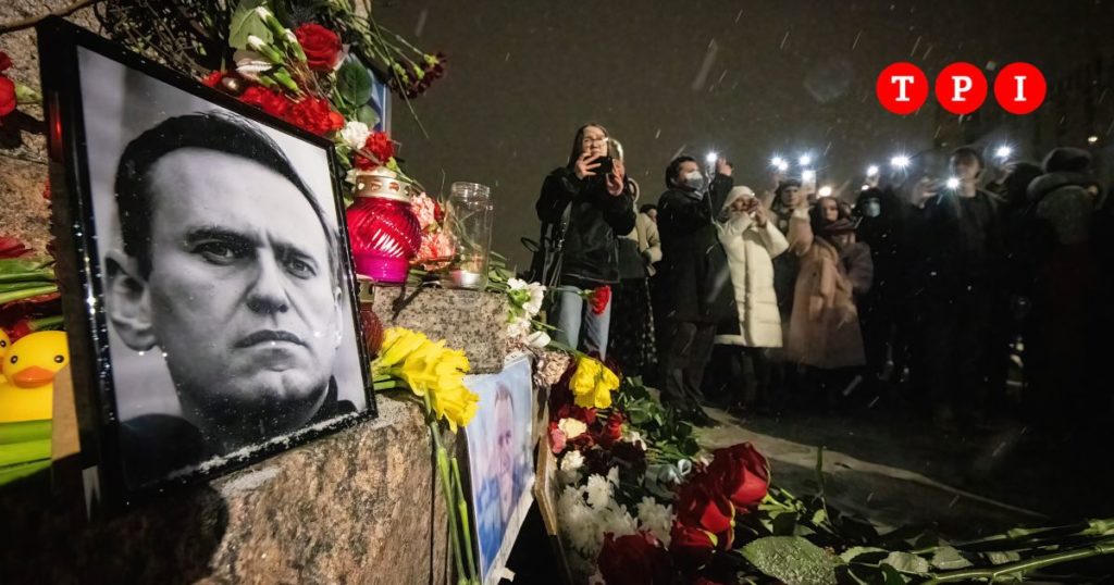 Russia famiglia Alexei Navalny morte parenti spoglie cadavere Putin arresti