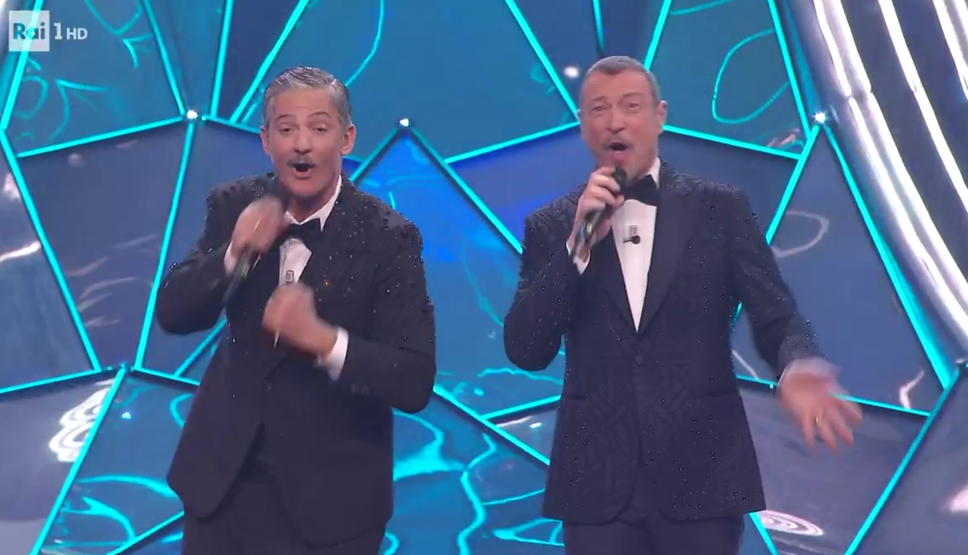 amadeus fiorello abito oggi sanremo 2024