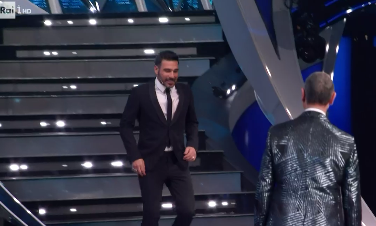 edoardo leo abito sanremo 2024