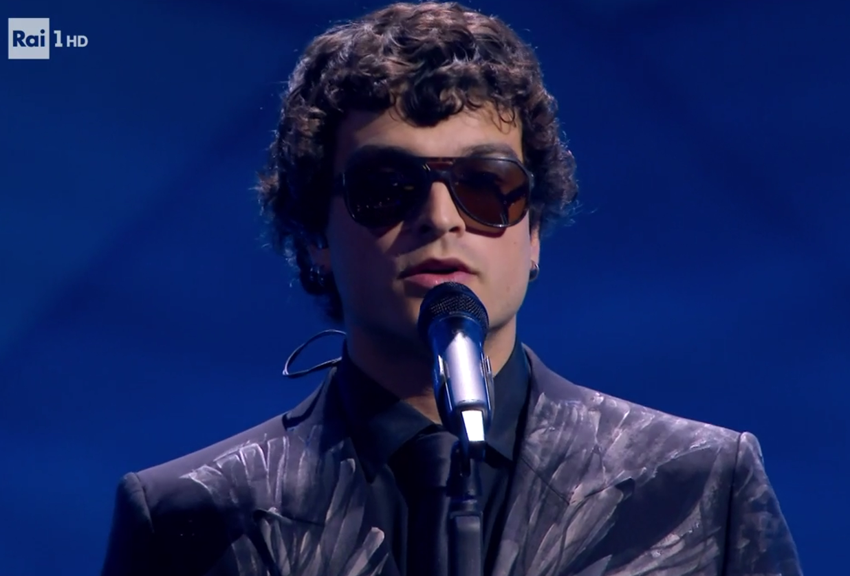 leo gassmann abito sanremo 2024