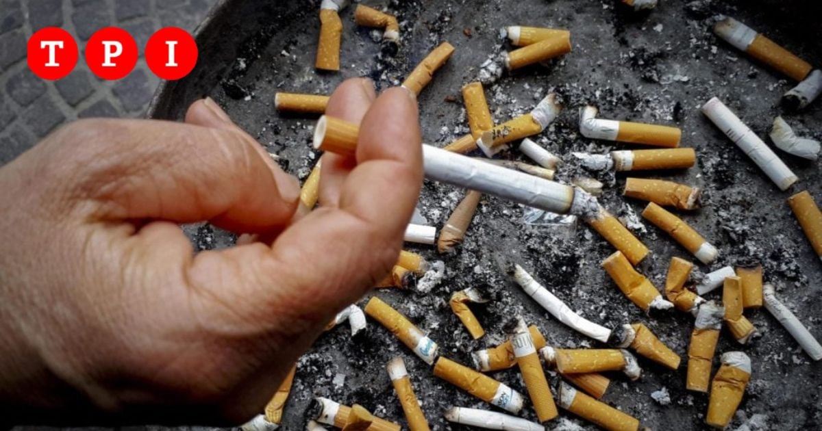 Torino, stop al fumo all’aperto: sigarette vietate a meno di 5 metri dalle altre persone