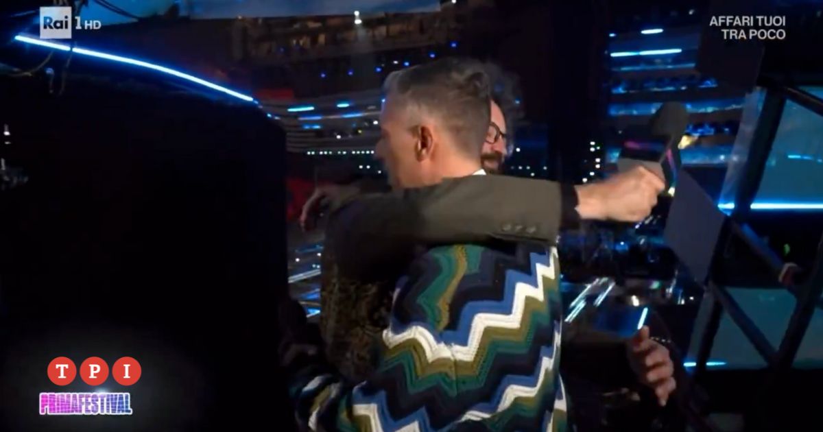 Sanremo 2025 da Tpi.it Sanremo 2025 Gabriele Corsi si commuove per la canzone di Simone Cristicchi | Grazie | VIDEO