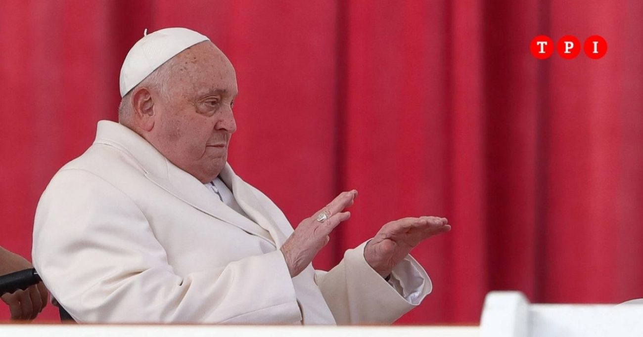 Papa Francesco da Tpi.it Papa Francesco al Gemelli Notte trascorsa tranquilla sta riposando