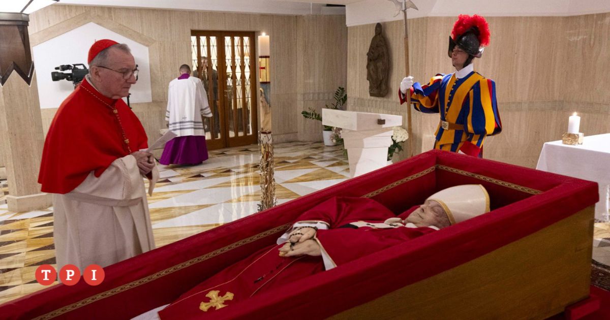 testamento Papa da Tpi.it Il testamento di Papa Francesco Seppellitemi nella terra la tomba deve essere semplice e senza ornamenti
