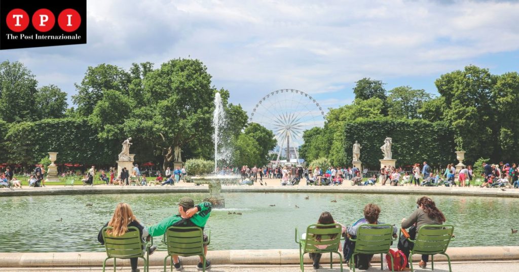 inquinamento parigi piste ciclabili aree verdi pedonali foreste urbane
