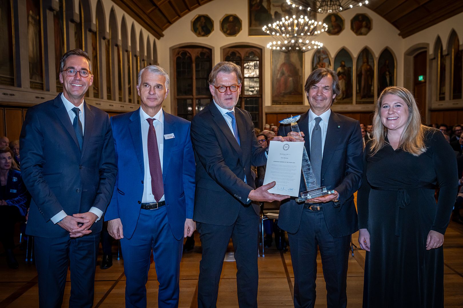 Carlo Messina (CEO Intesa Sanpaolo) riceve il riconoscimento di “European Banker of the Year”