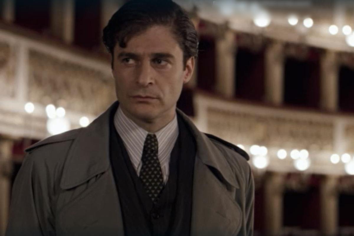 Il Commissario Ricciardi 3 streaming e diretta tv: dove vedere la prima puntata